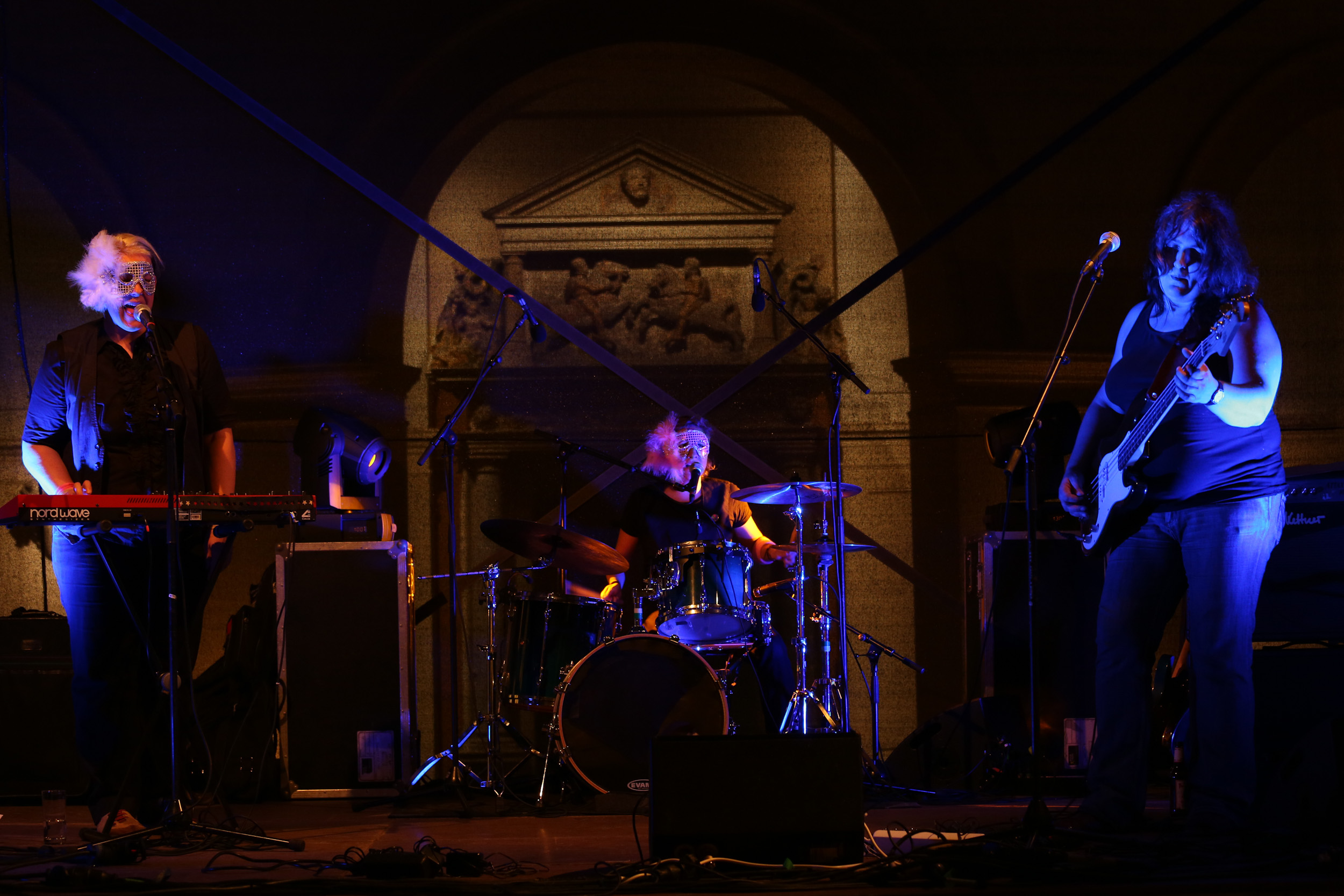 photo of concert at N_Kunstraum in Vienna Sept 2012 made by esel.at